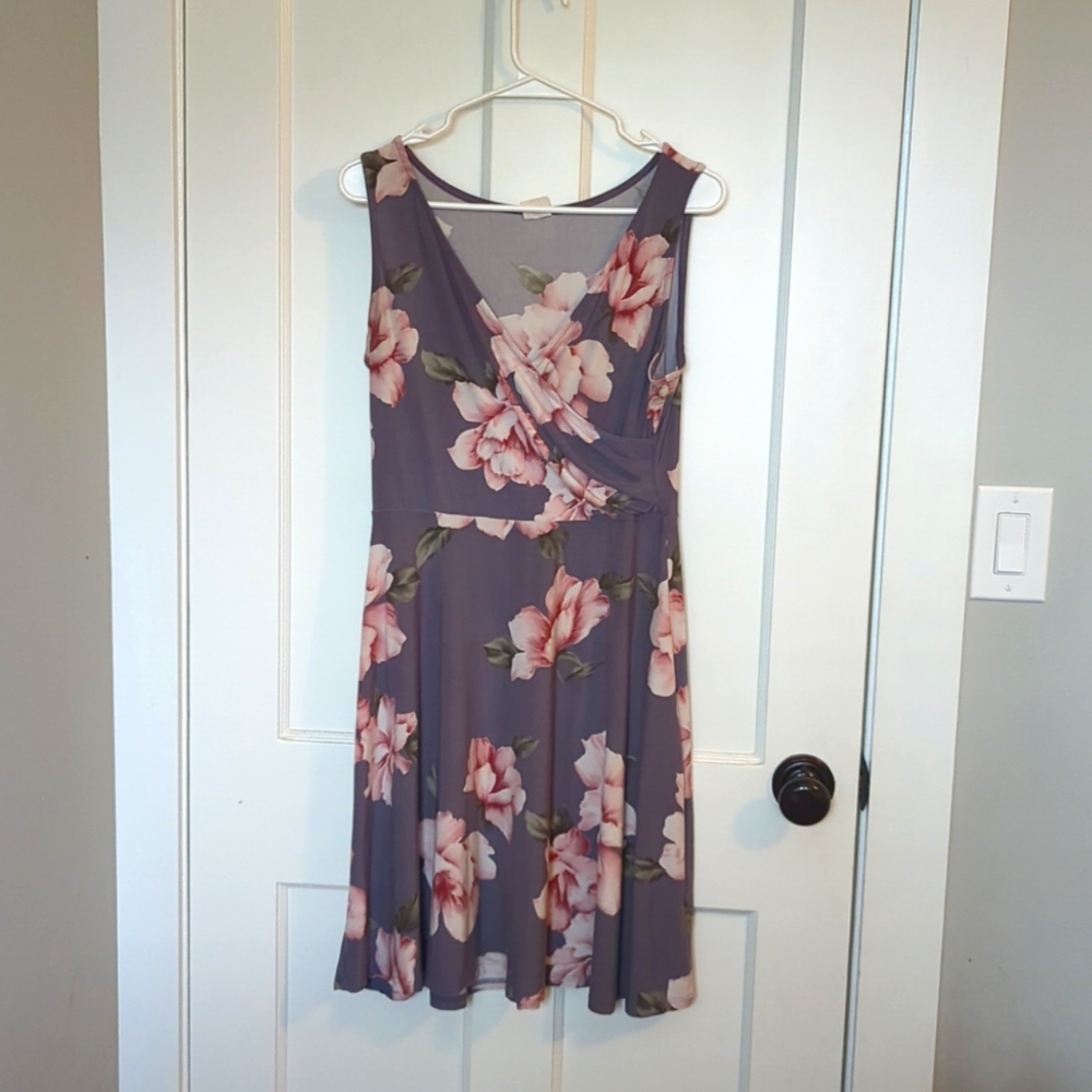 M Flower Dress Stretchy Size Medium